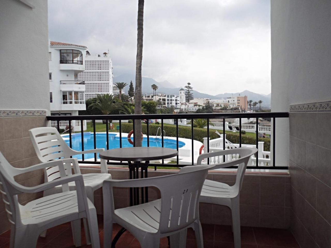 Palmeras 9 Menyber Nerja Exteriör bild